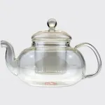 Durable glass tea pot that allows you to see the colour of the tea you are drinking.  Easy-to-use filter takes the hassle out of loose tea.